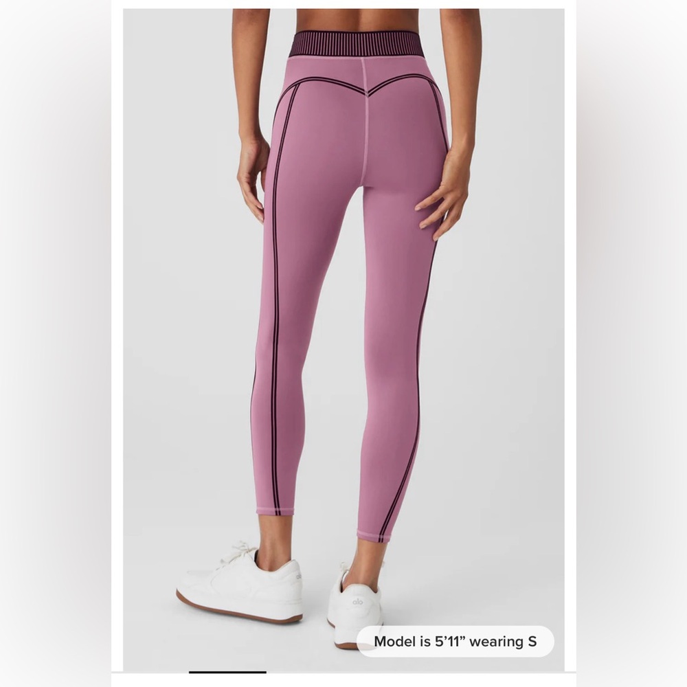 Alo Airlift High-Waist Legging in soft mulberry pink